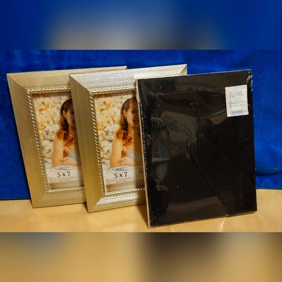 (3) Icona Bay Picture Frames - Picture 3 of 3